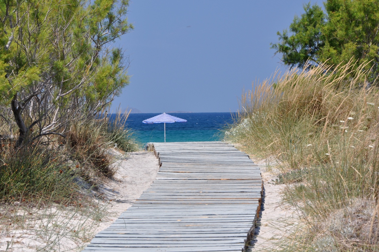 Lambi beach in Kos with moderate water conditions
